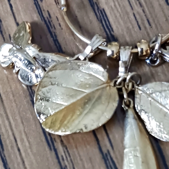 Monet Vintage Gold-tone Butterfly Charm Holder With Vintage Trifari Charms EUC - Picture 6 of 8